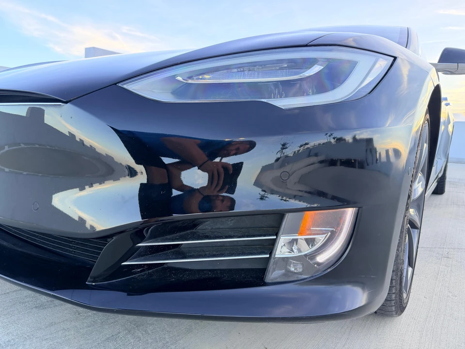 2016 Tesla Model S - Image 30 of 31