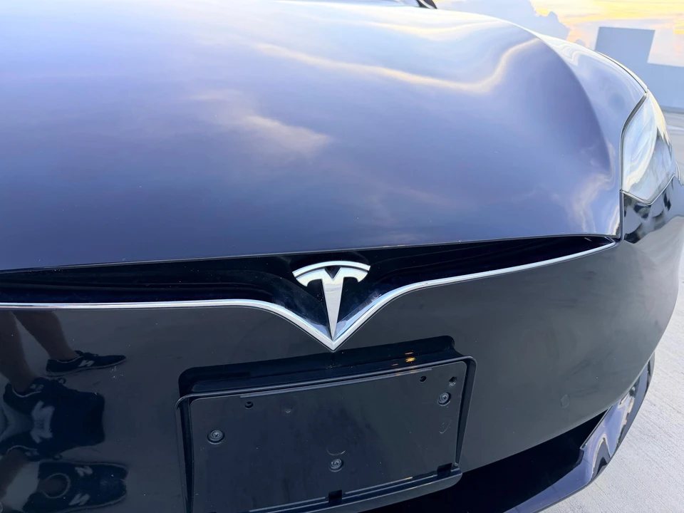 2016 Tesla Model S - Image 29 of 31