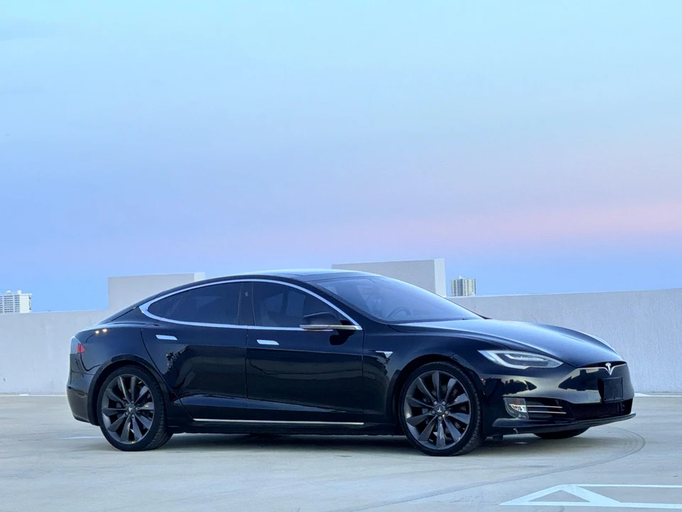 2016 Tesla Model S - Image 12 of 31