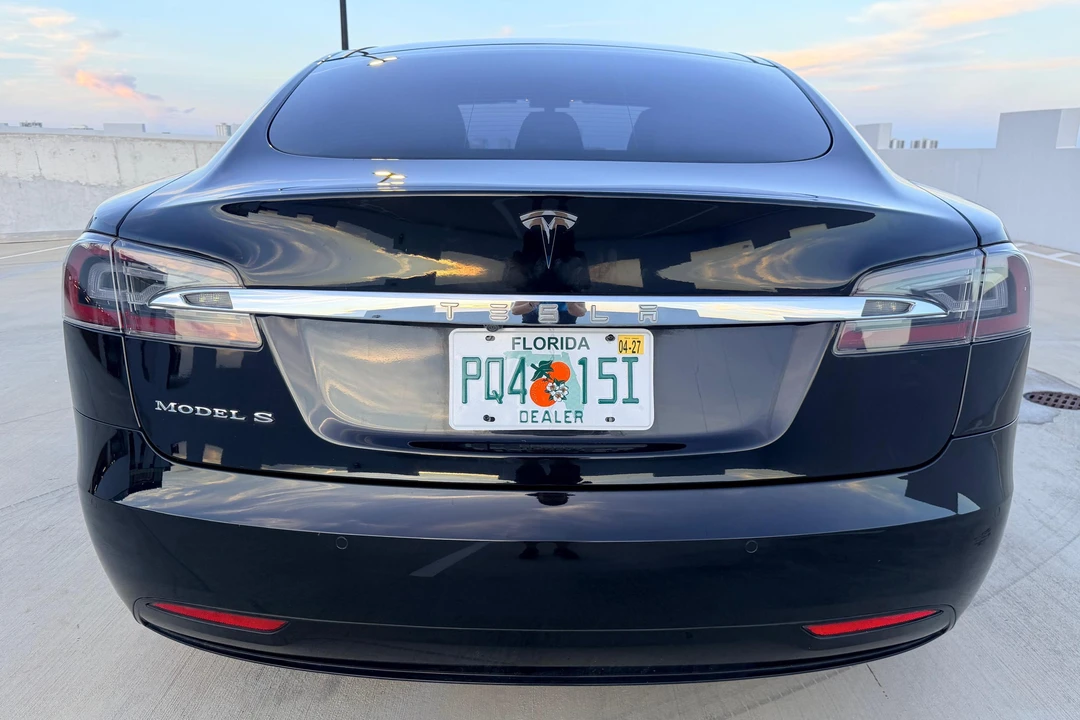 2016 Tesla Model S - Image 5 of 31
