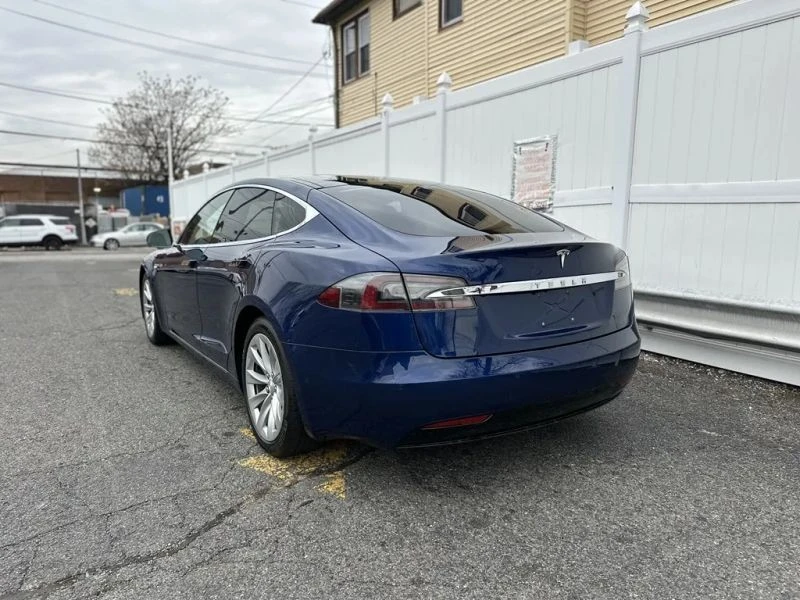 2016 Tesla Model S - Image 5 of 12
