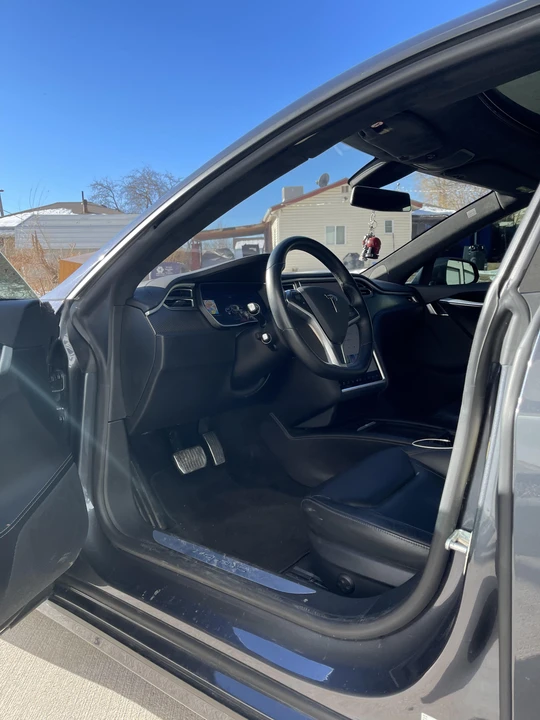 2016 Tesla Model S - Image 26 of 31