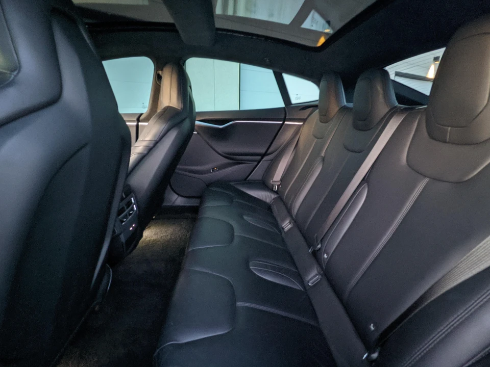 2016 Tesla Model S - Image 30 of 31