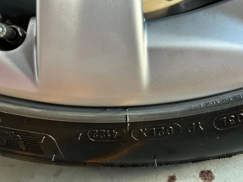 2016 Tesla Model S - Image 24 of 29