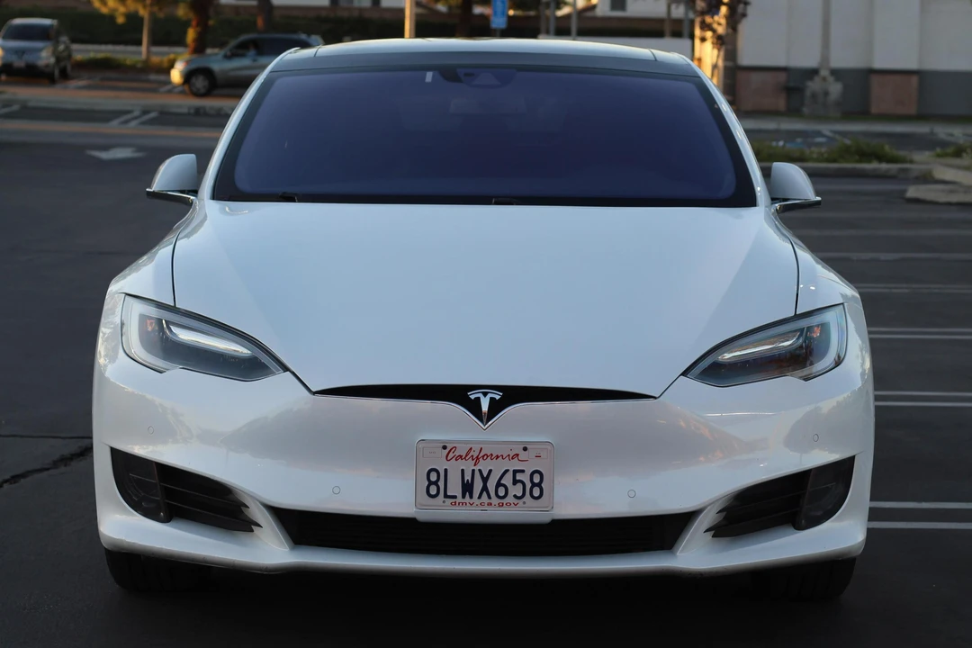2016 Tesla Model S - Image 2 of 29