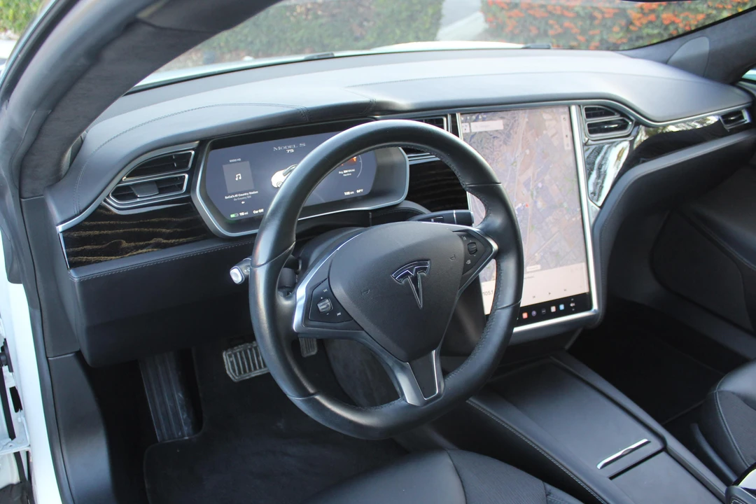 2016 Tesla Model S - Image 26 of 29