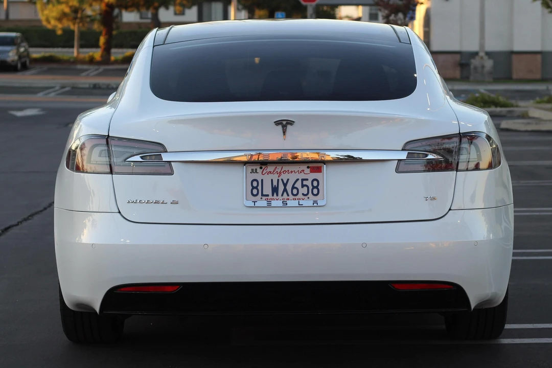 2016 Tesla Model S - Image 5 of 29