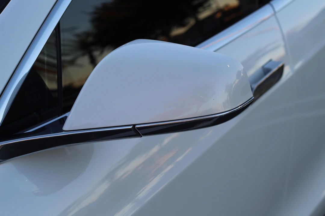 2016 Tesla Model S - Image 15 of 29