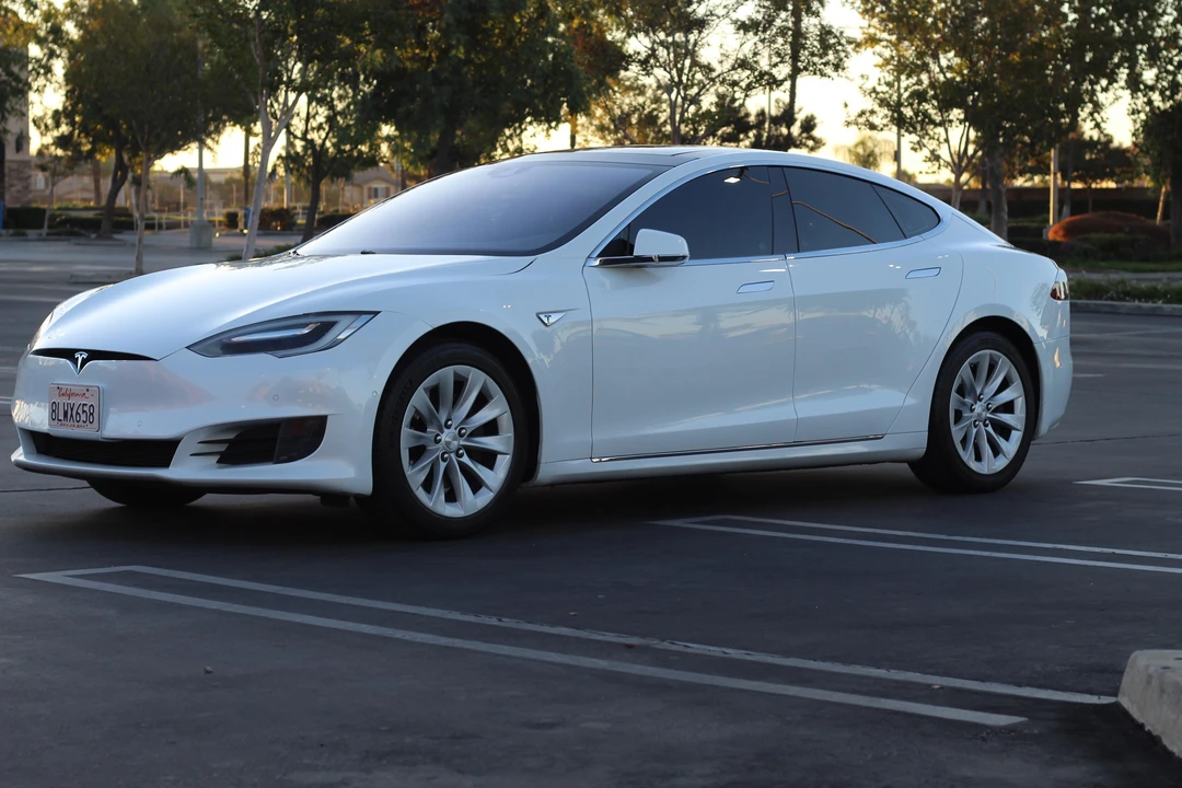 2016 Tesla Model S - Image 8 of 29
