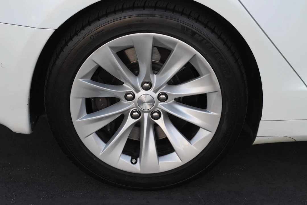 2016 Tesla Model S - Image 21 of 29