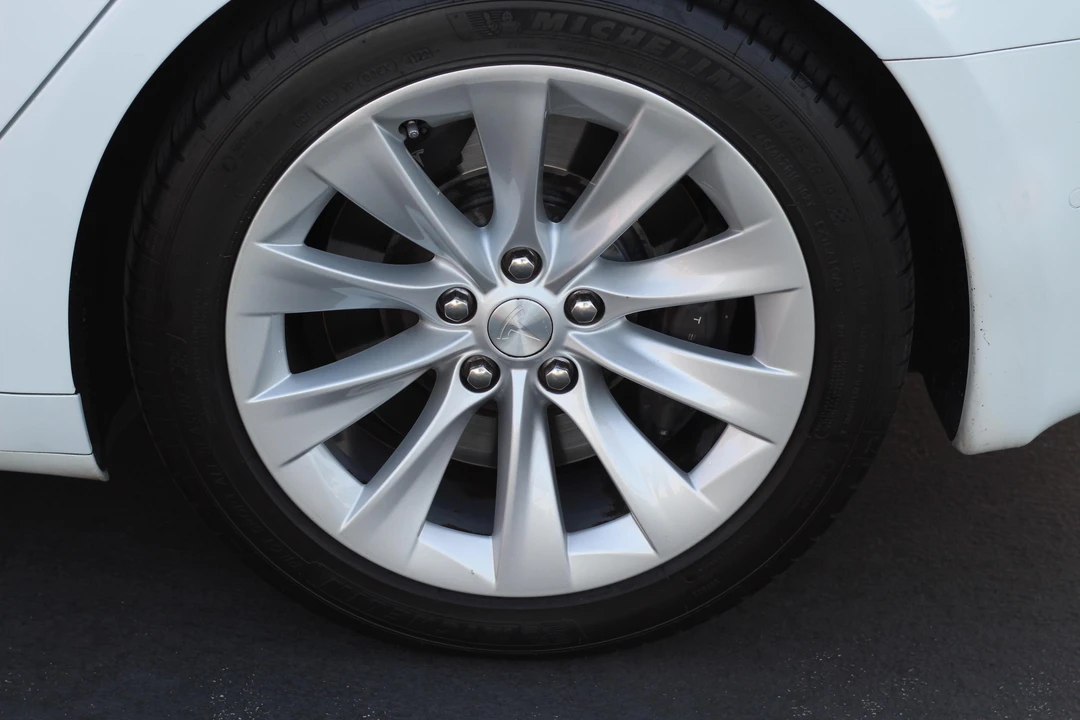 2016 Tesla Model S - Image 20 of 29