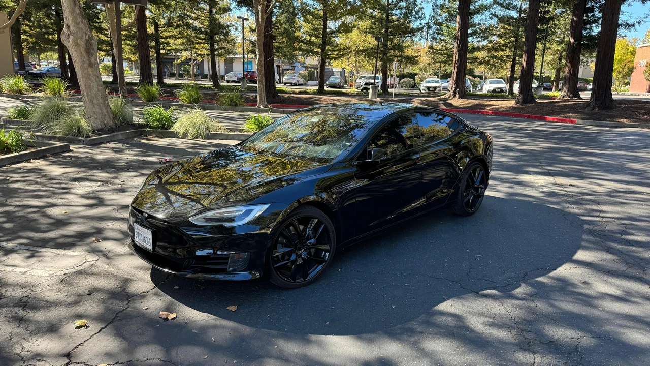 2016 Tesla Model S - Image 10 of 31