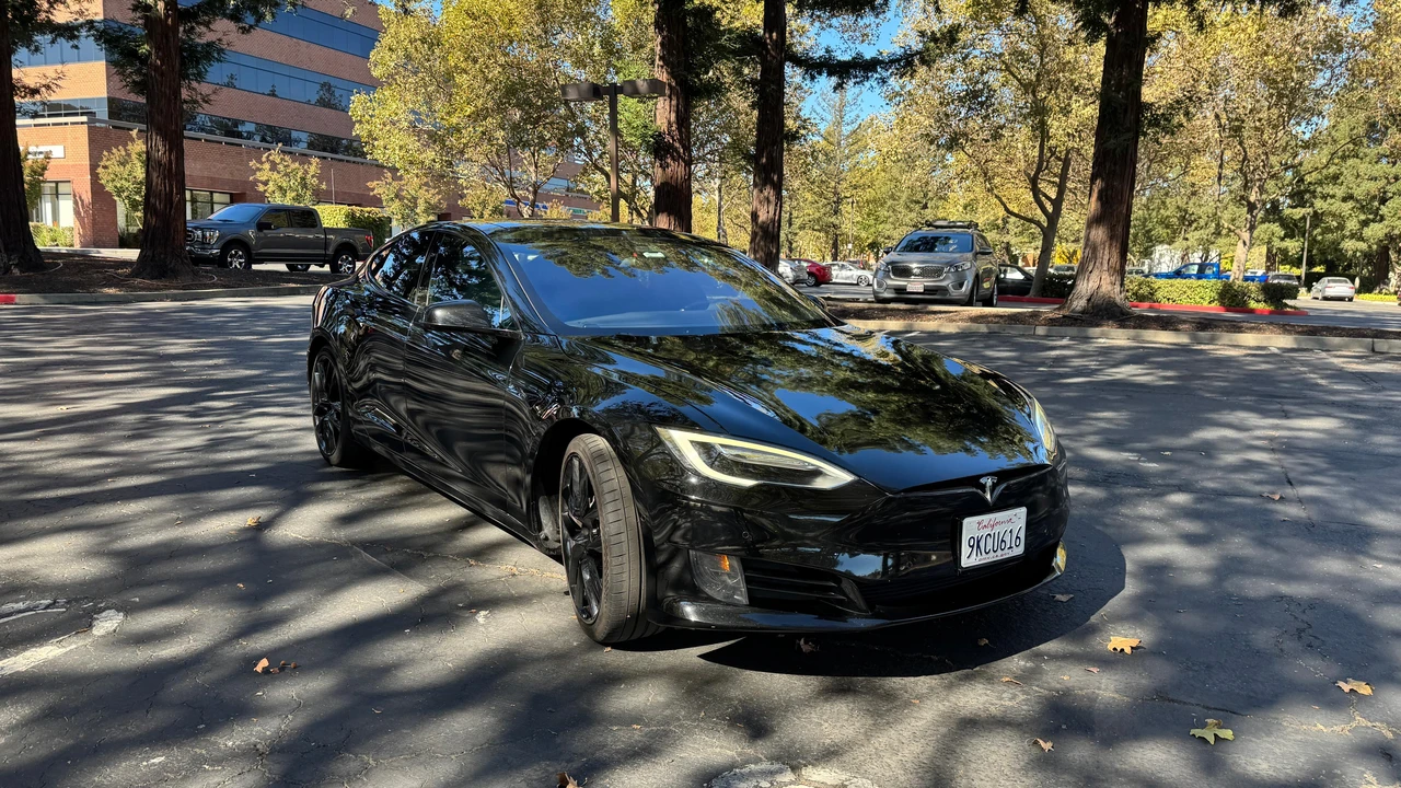 2016 Tesla Model S - Image 30 of 31