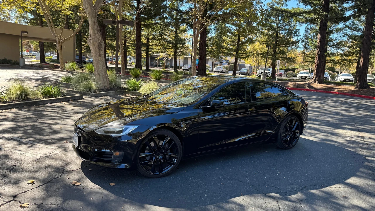 2016 Tesla Model S - Image 12 of 31