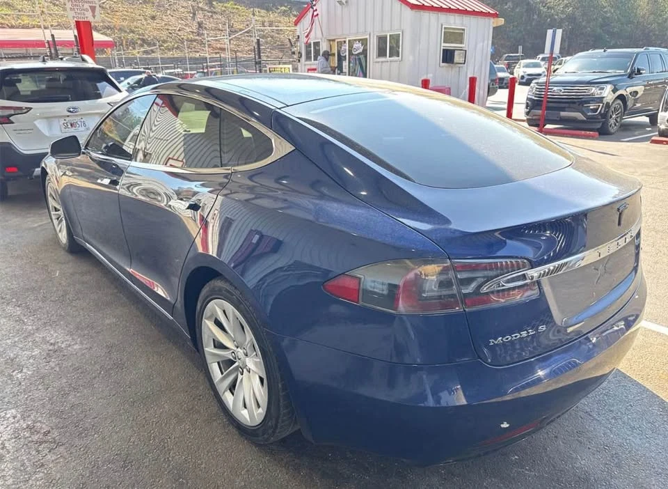 2016 Tesla Model S - Image 2 of 5