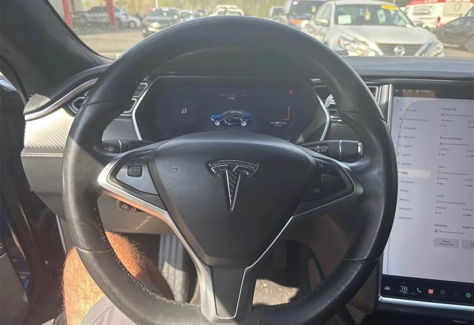 2016 Tesla Model S - Image 4 of 5