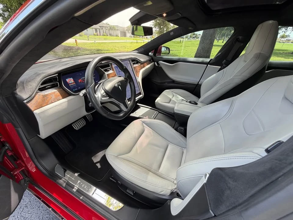 2016 Tesla Model S - Image 5 of 14