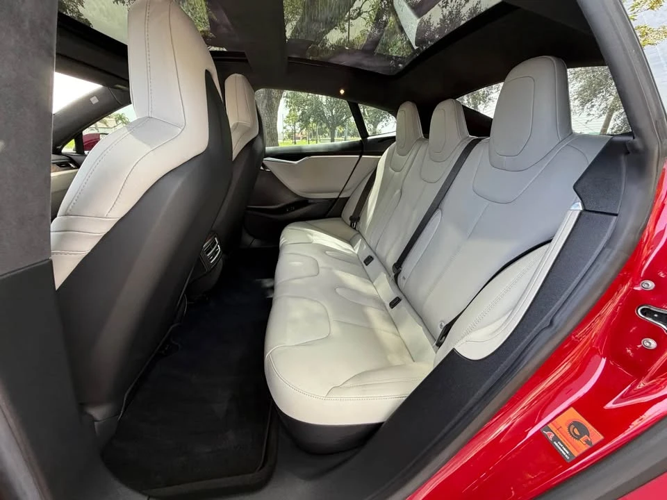 2016 Tesla Model S - Image 13 of 14