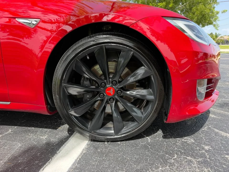 2016 Tesla Model S - Image 9 of 14