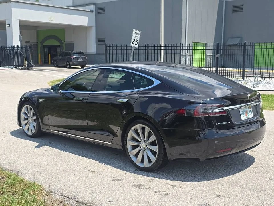 2016 Tesla Model S - Image 3 of 8