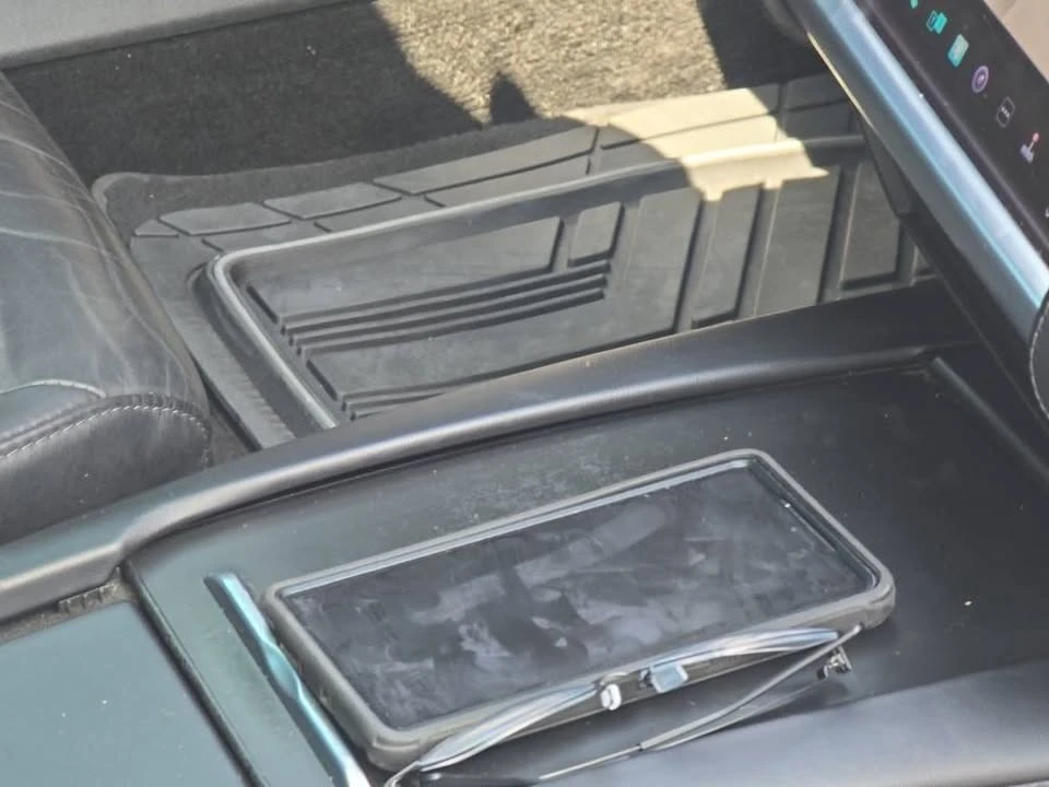 2016 Tesla Model S - Image 5 of 8
