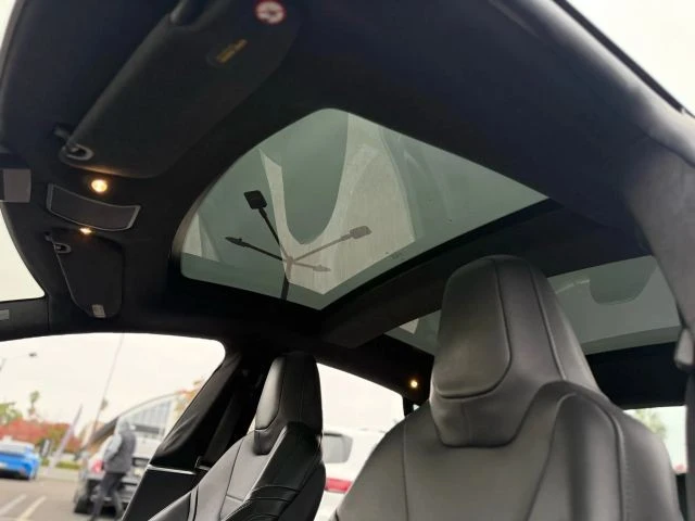 2016 Tesla Model S - Image 18 of 21