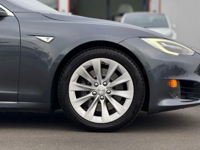 2016 Tesla Model S - Image 7 of 12