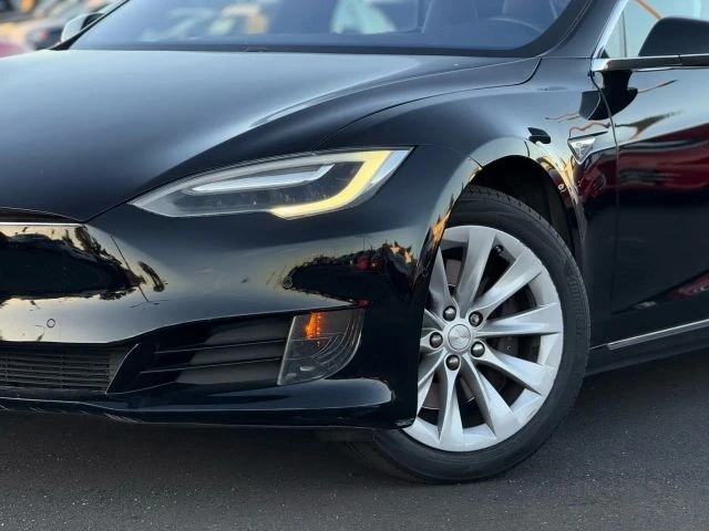 2016 Tesla Model S - Image 2 of 21