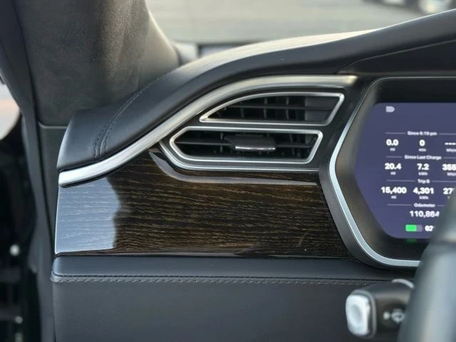 2016 Tesla Model S - Image 18 of 21
