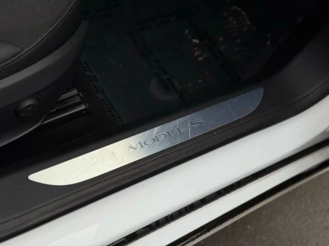 2016 Tesla Model S - Image 14 of 21