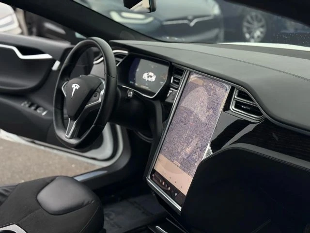 2016 Tesla Model S - Image 15 of 21