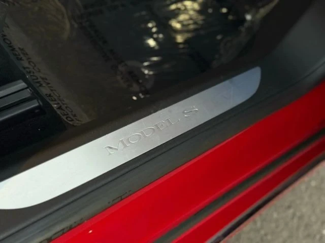 2016 Tesla Model S - Image 14 of 21