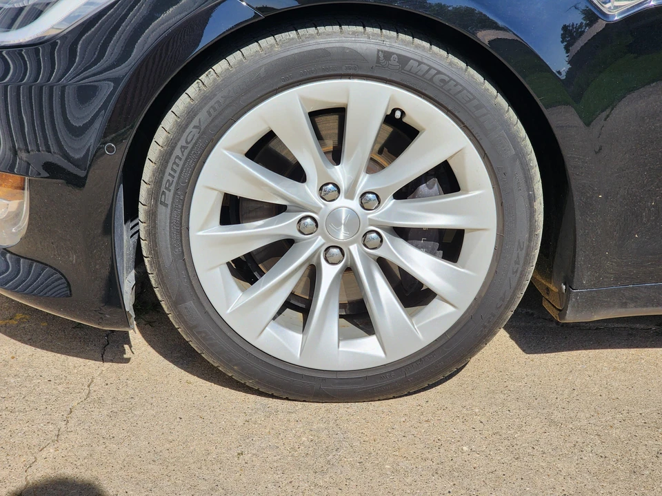 2016 Tesla Model S - Image 24 of 31