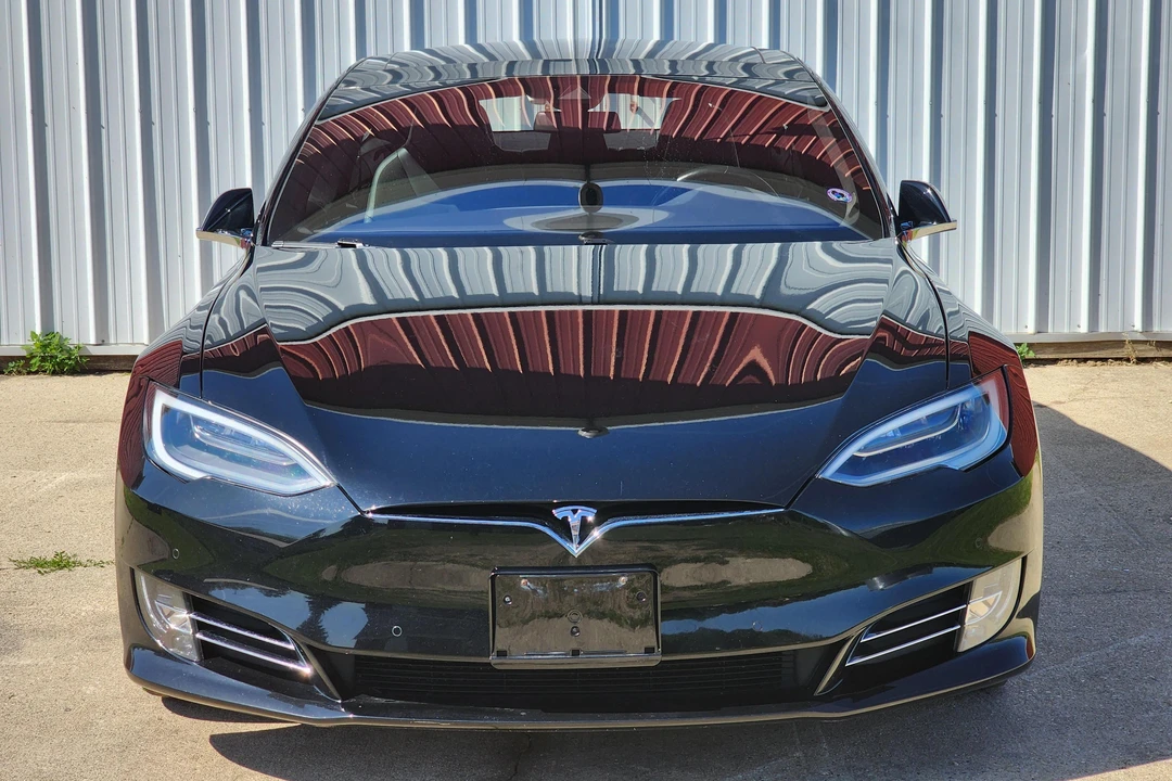 2016 Tesla Model S - Image 2 of 31