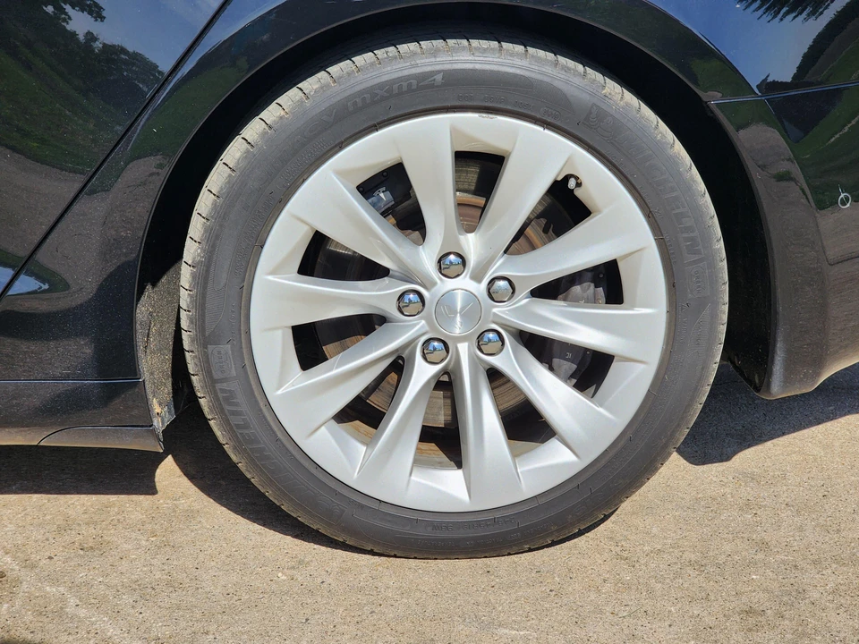 2016 Tesla Model S - Image 25 of 31