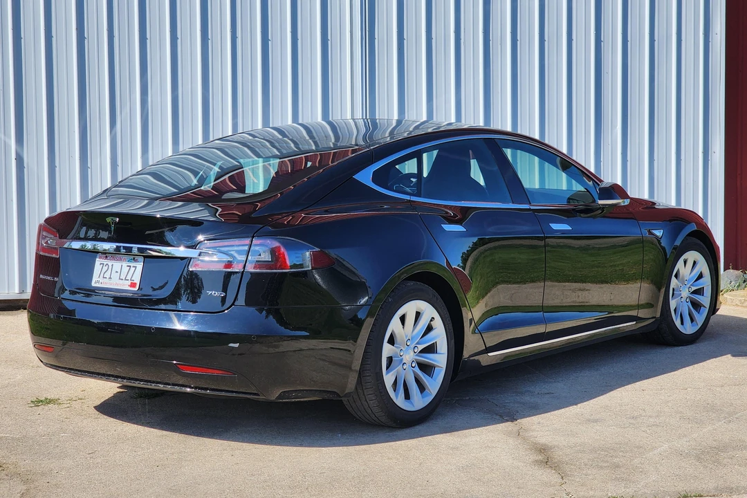 2016 Tesla Model S - Image 4 of 31