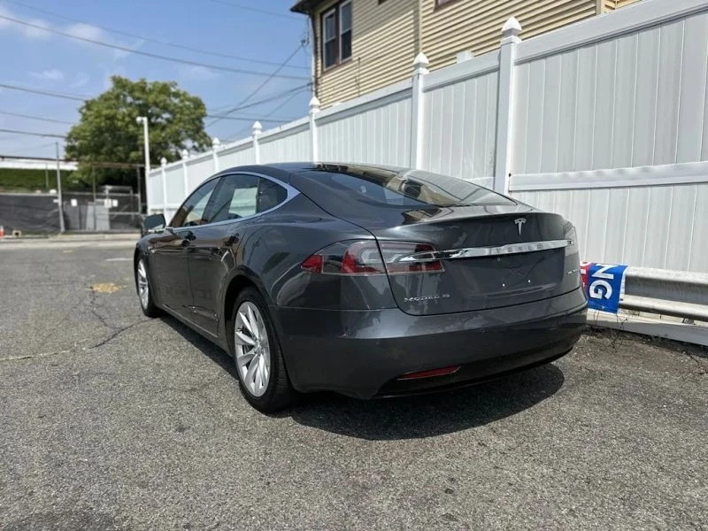 2016 Tesla Model S - Image 5 of 12