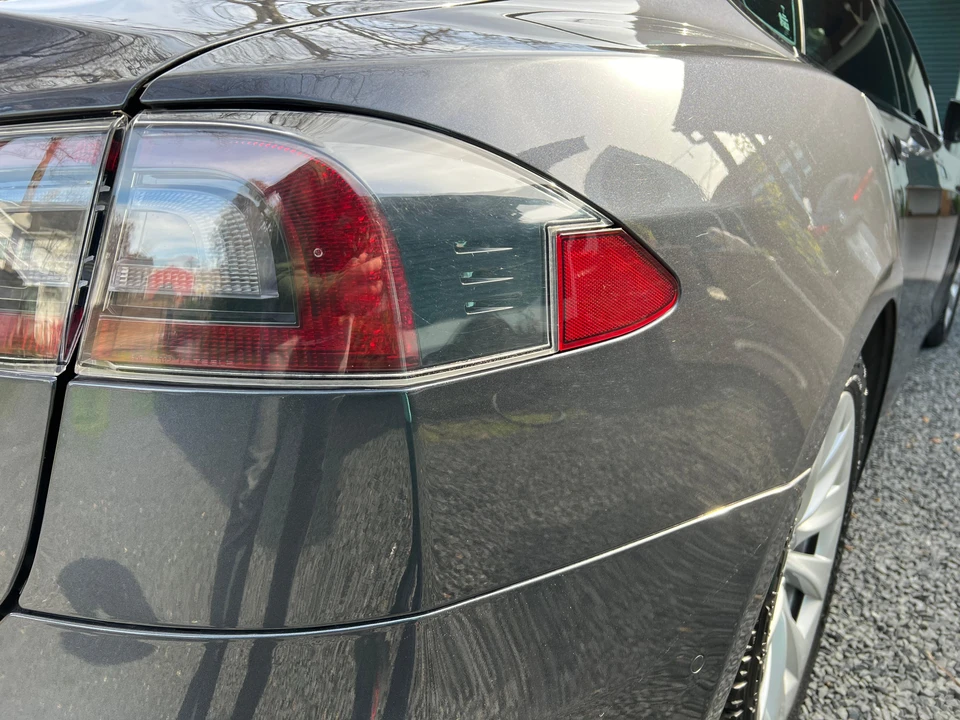 2016 Tesla Model S - Image 29 of 31