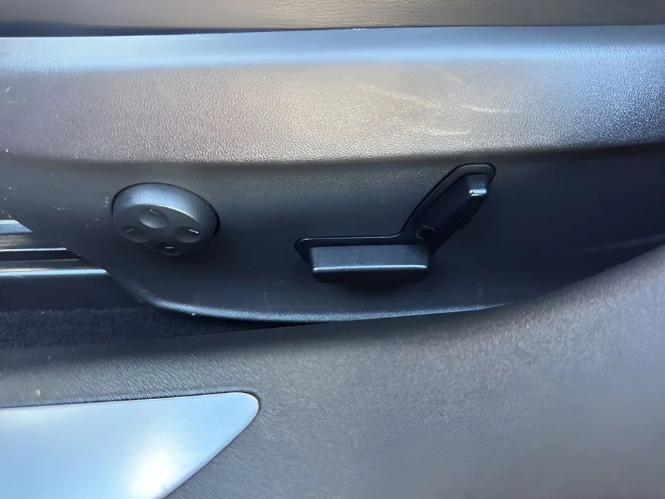 2016 Tesla Model S - Image 10 of 12