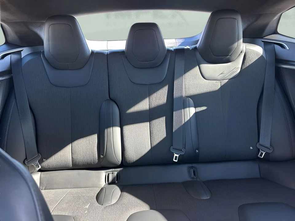 2016 Tesla Model S - Image 11 of 12