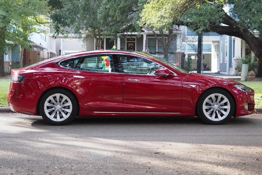 2016 Tesla Model S - Image 3 of 31