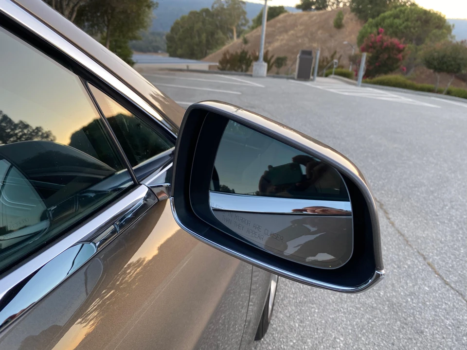 2016 Tesla Model S - Image 16 of 31