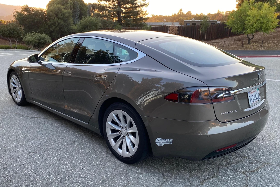 2016 Tesla Model S - Image 4 of 31