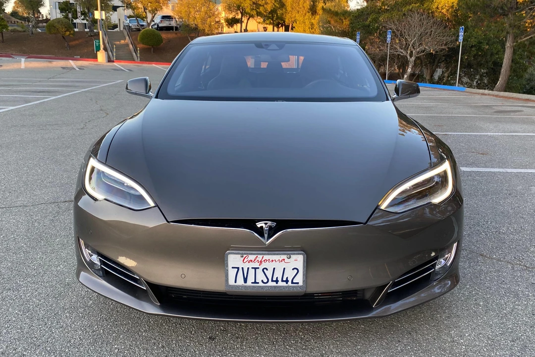 2016 Tesla Model S - Image 2 of 31