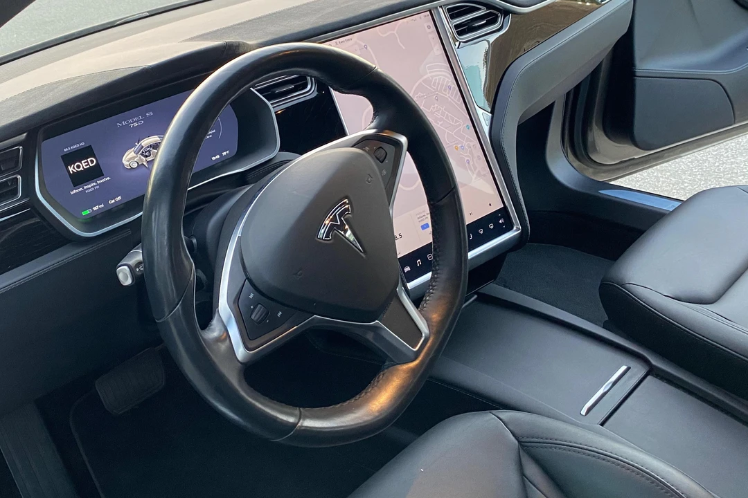 2016 Tesla Model S - Image 22 of 31