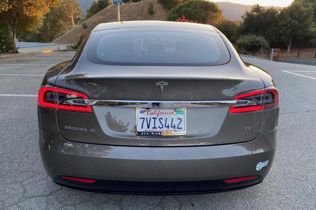 2016 Tesla Model S - Image 5 of 31