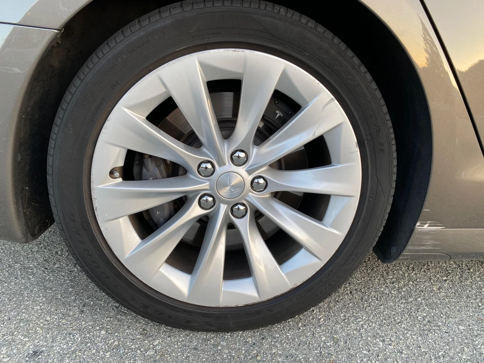 2016 Tesla Model S - Image 20 of 31