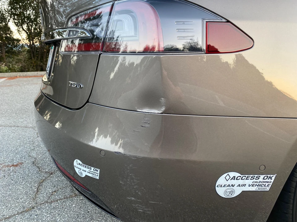 2016 Tesla Model S - Image 14 of 31