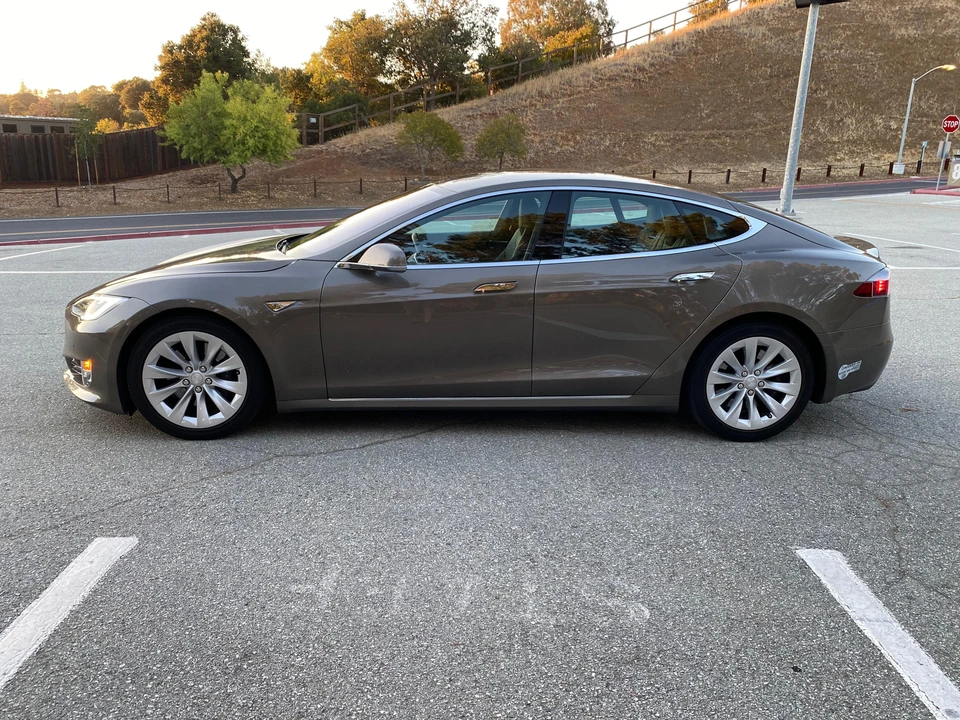 2016 Tesla Model S - Image 6 of 31