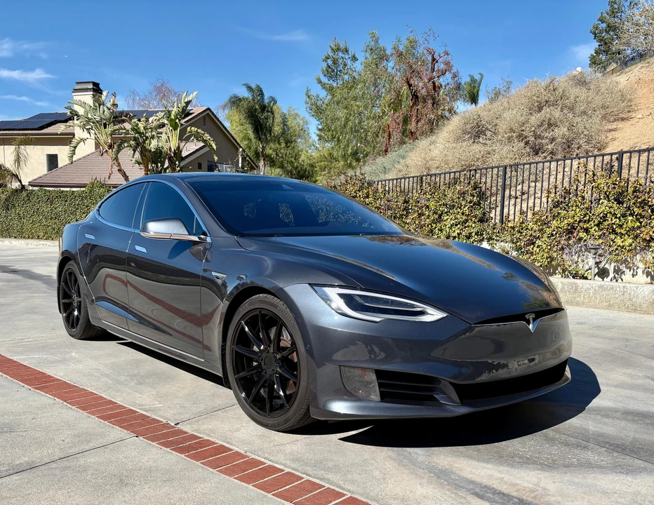 2016 Tesla Model S - Image 12 of 31